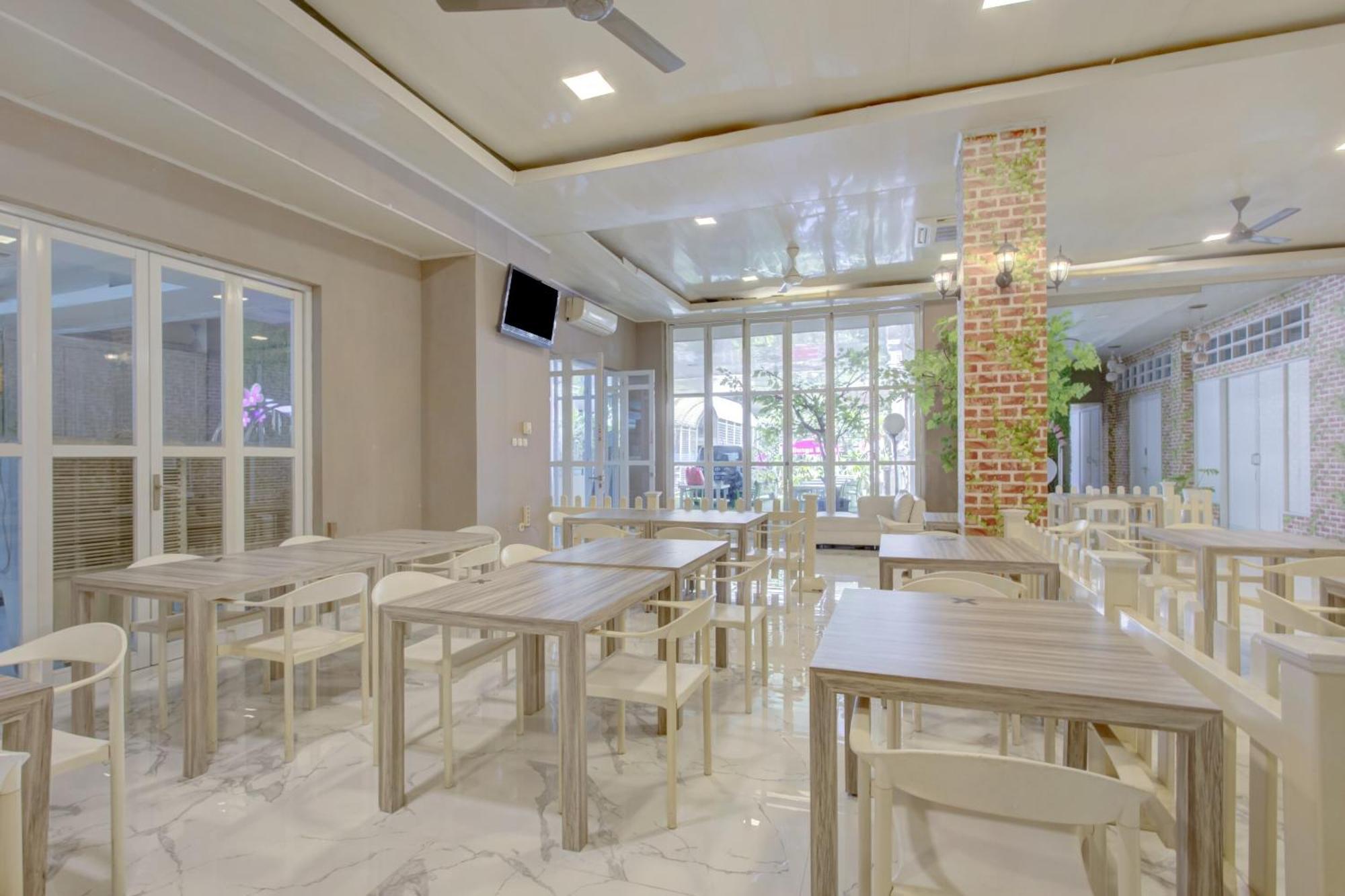 Hotel O Gambir Near Juanda Station Formerly Bunga Dahlia Dżakarta Zewnętrze zdjęcie